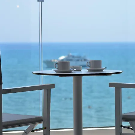 Island Boutique 3* 라르나카