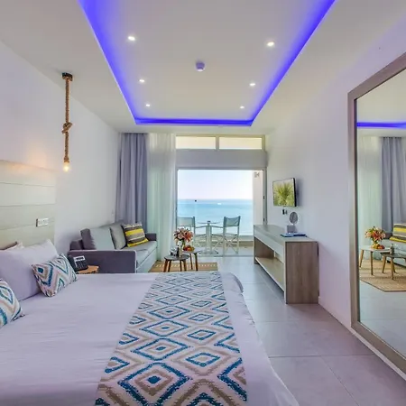 Island Boutique 3* 라르나카