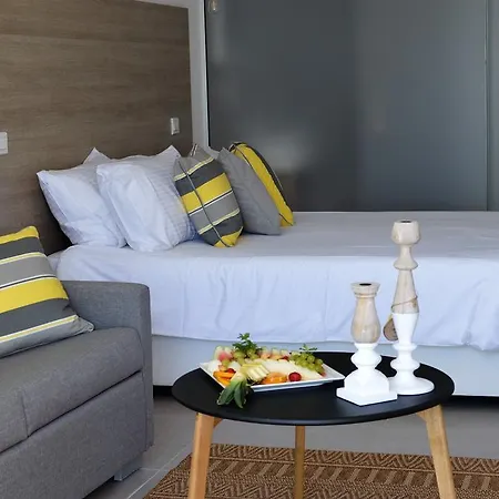 Island Boutique 3* 라르나카