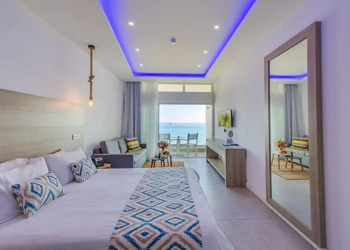 Island Boutique 3* Ларнака