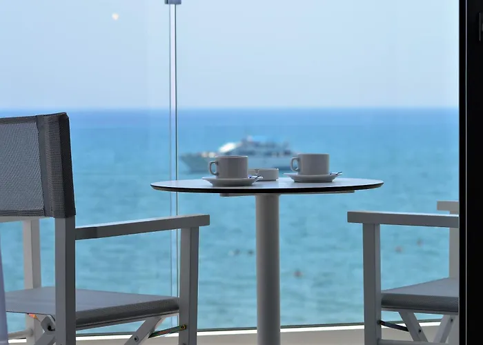 آيلاند البوتيكي 3* لارنكا