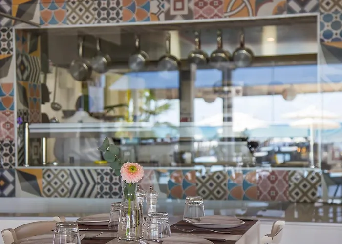 آيلاند البوتيكي لارنكا